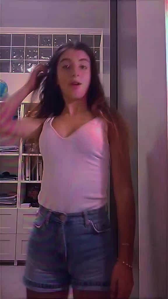 @Valee