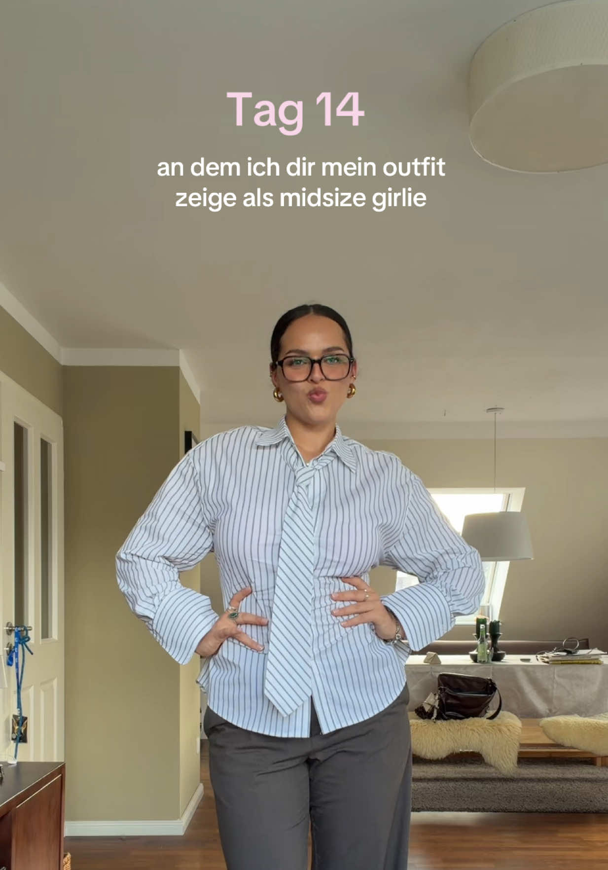 @MELINA SOPHIA