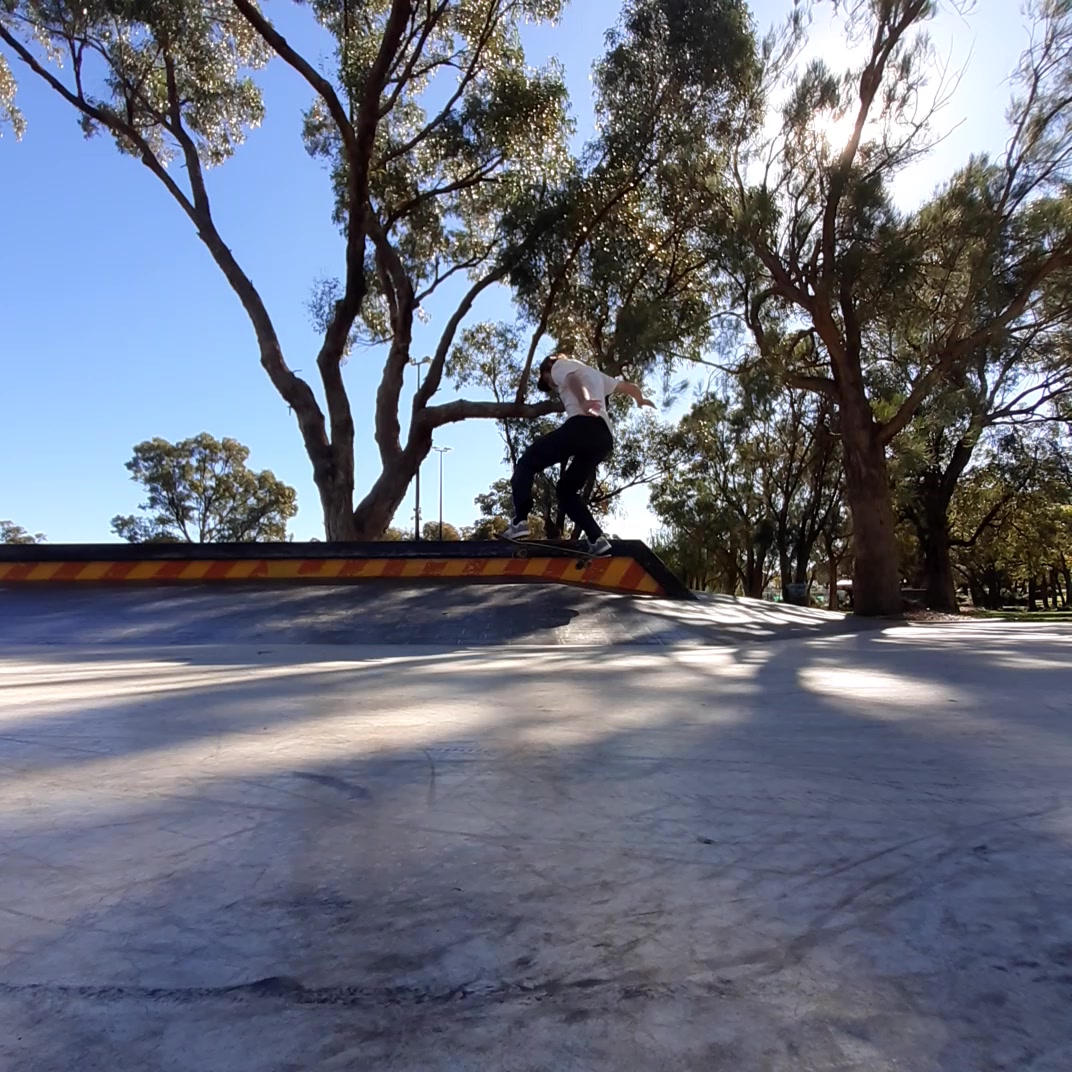 @WatoSkates🛹