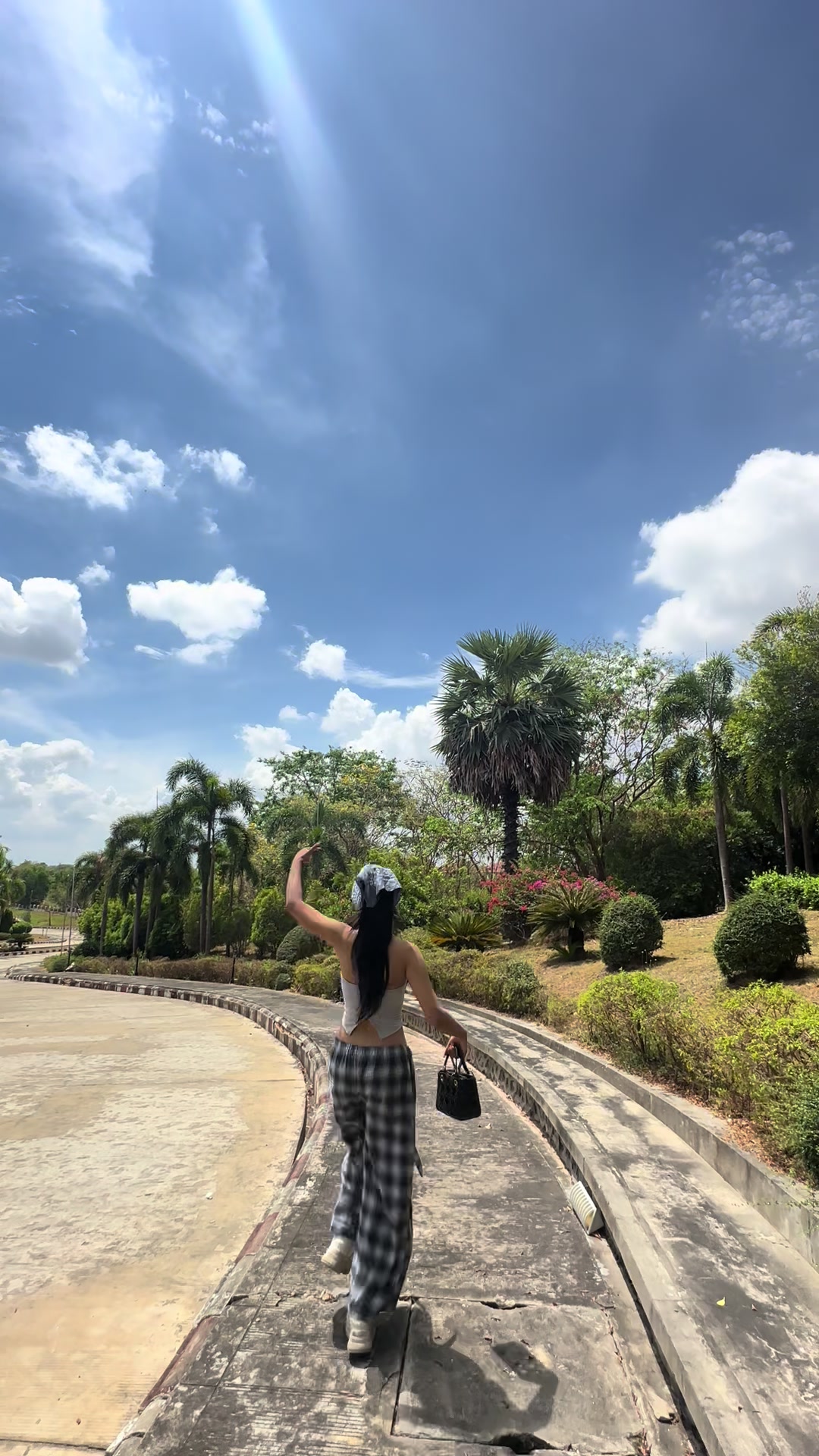 @Hnin Pyae