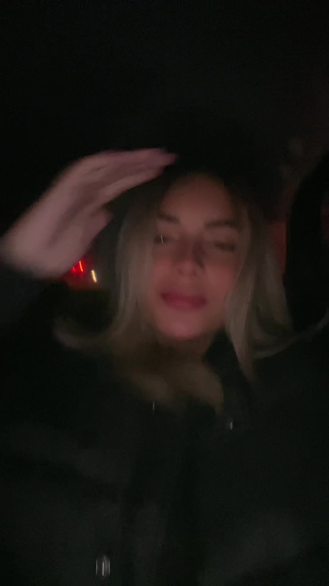 @E💋