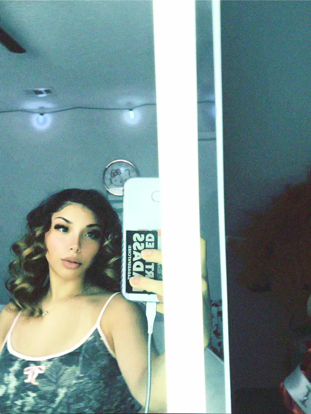 @Nikki😵💫🖤