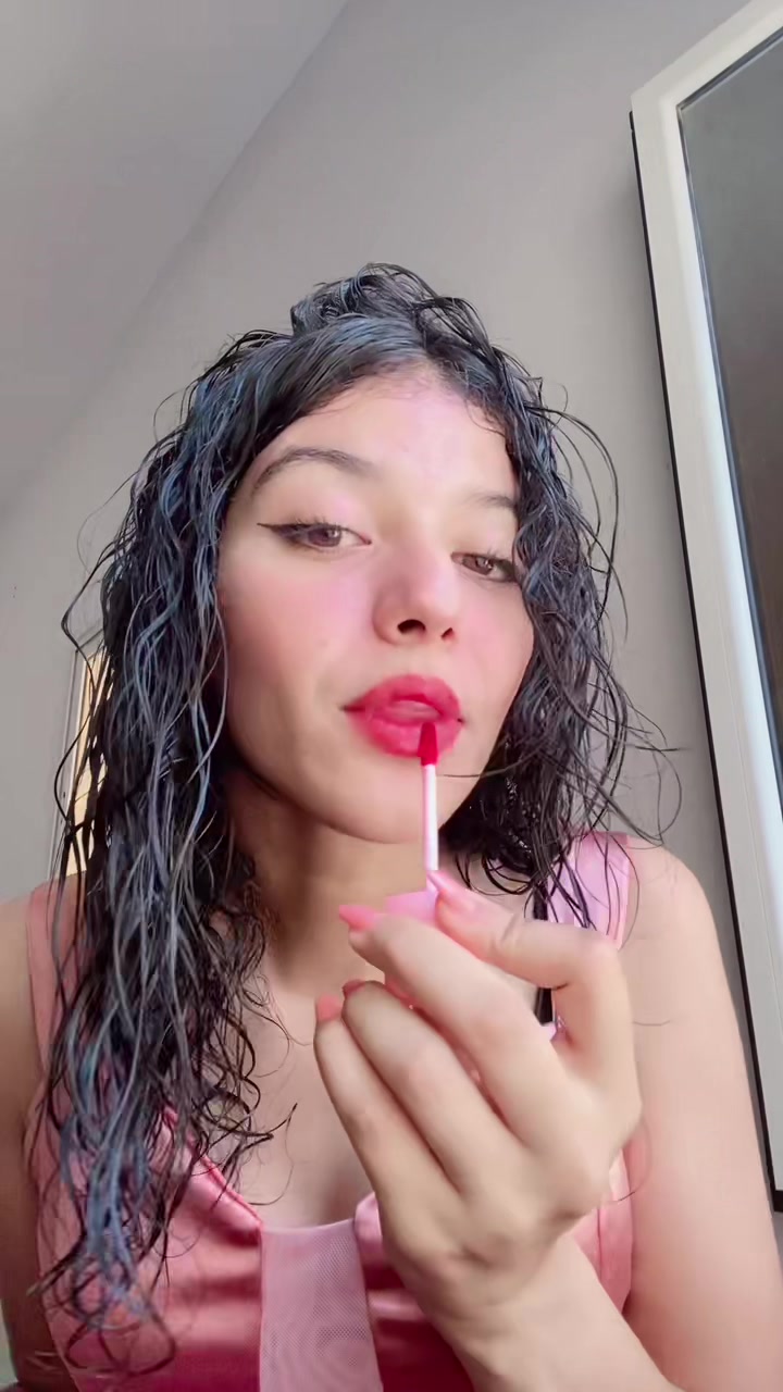 @🧜🏻♀️