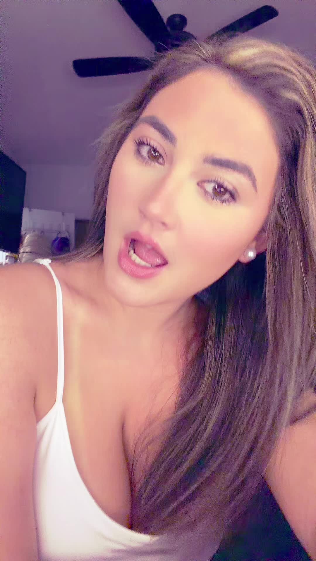 @𝙼𝙰𝙲𝙺 ✨