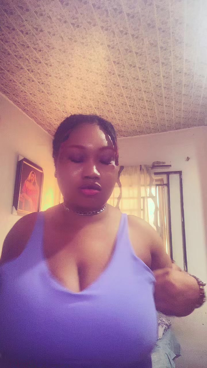 @Queen asankem🇬🇧🇳🇬