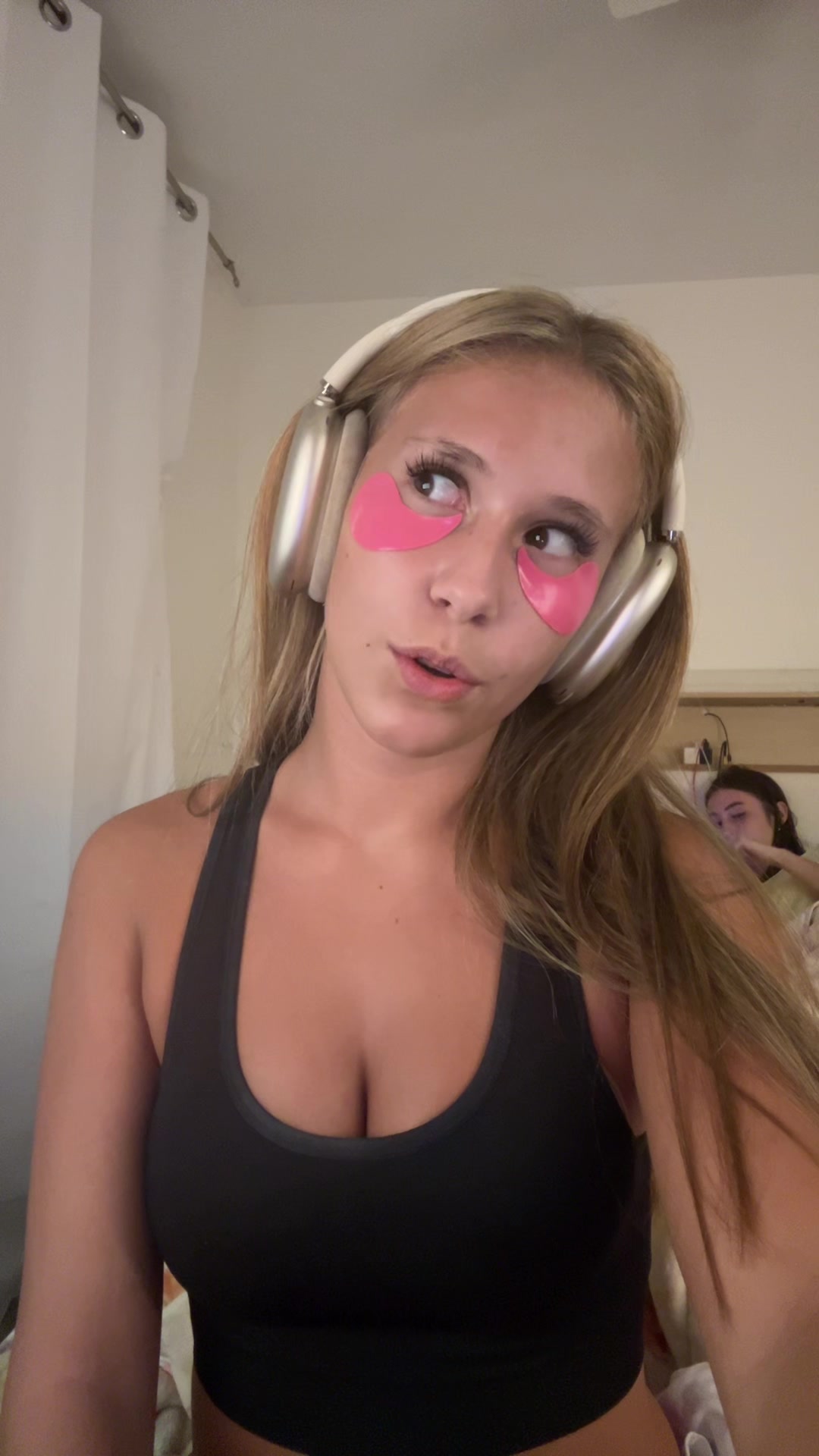 @lily