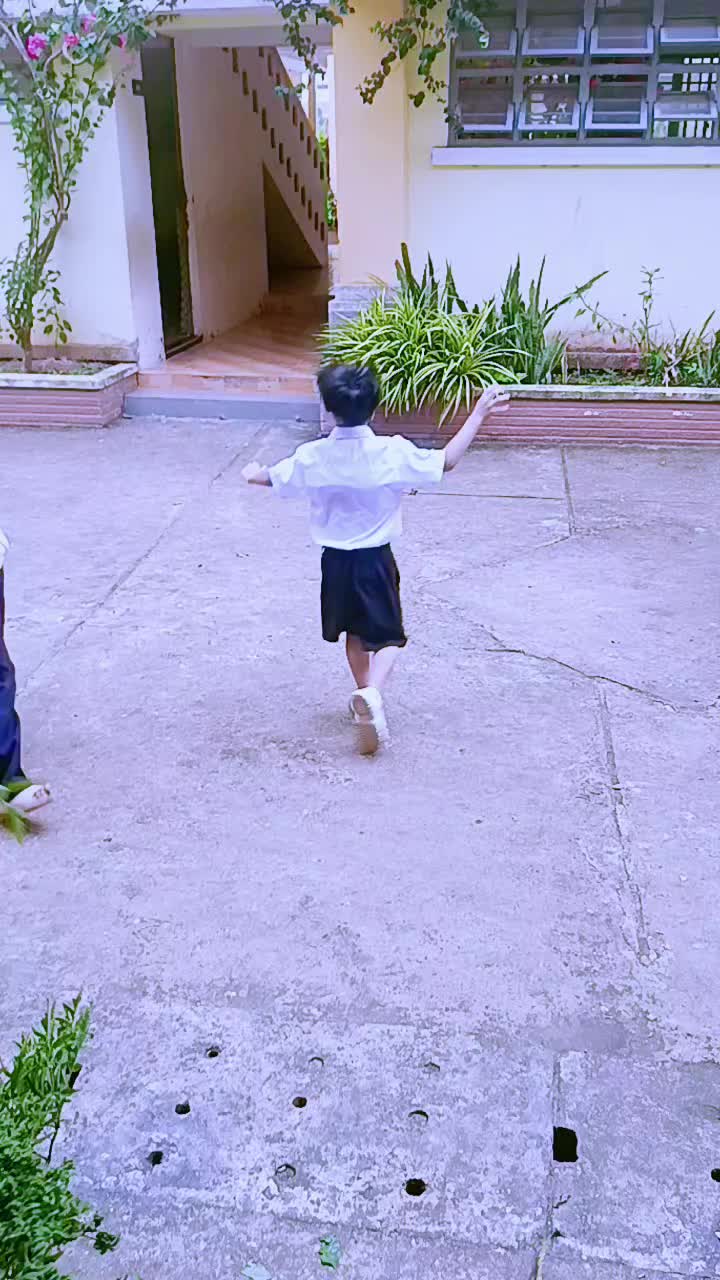 @Lạc Lạc