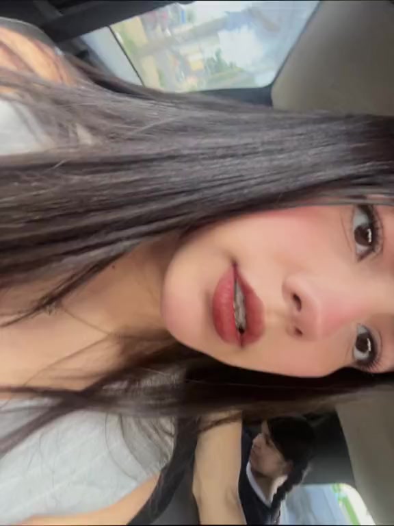@𝐌𝐞𝐥𝐚𝐧𝐲