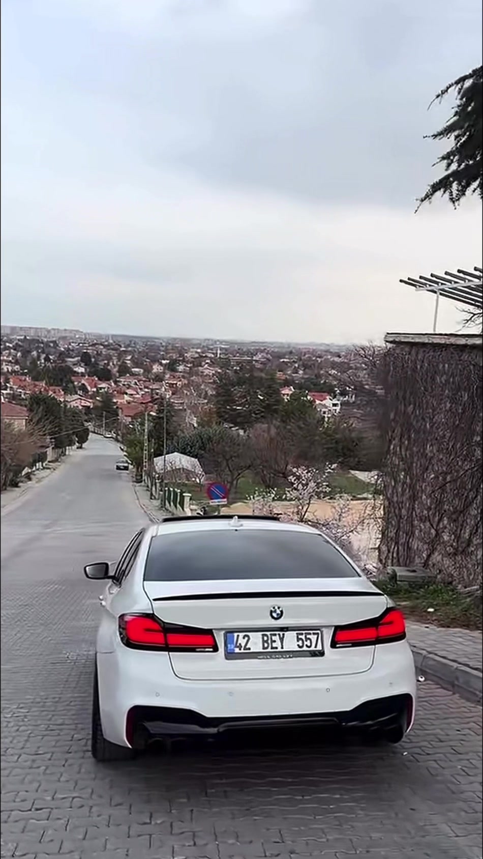 @42 BEY 557