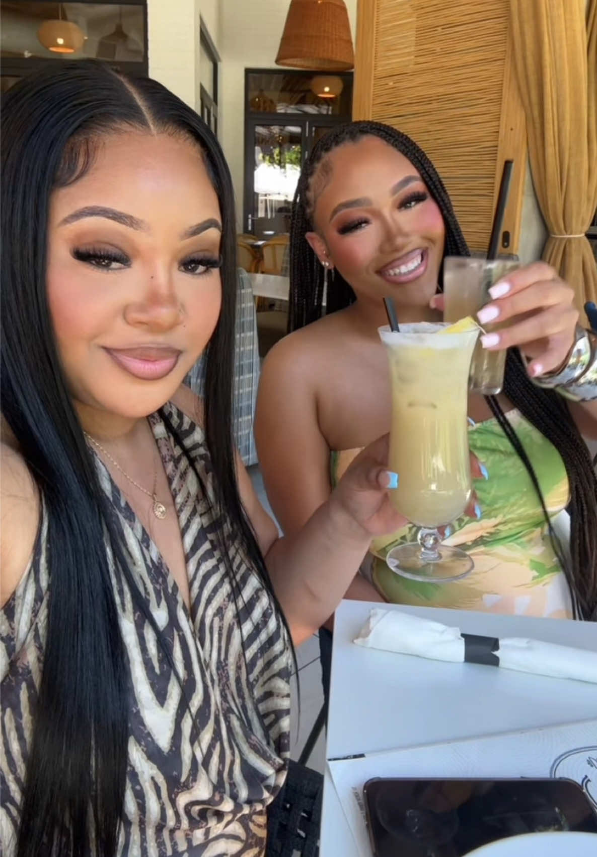 @Ms CHLO&Eacute; 🇱🇨