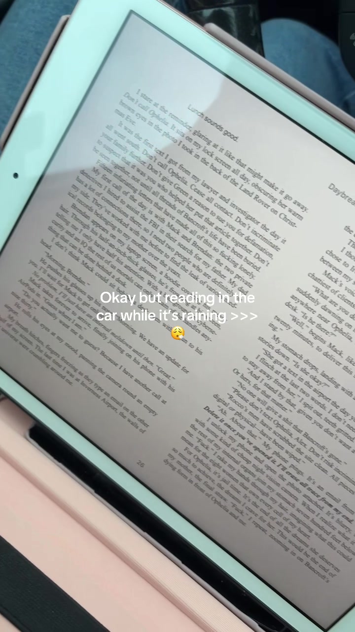 @AK On Ice & Ink ⛸️ 📚