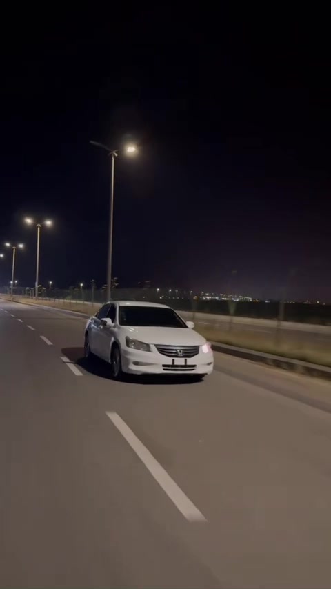 @𝐌