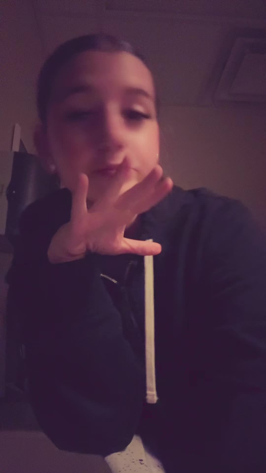 @👻.