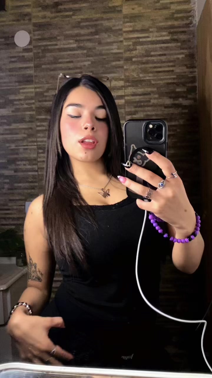 @Candela Roman☦️📿🔮