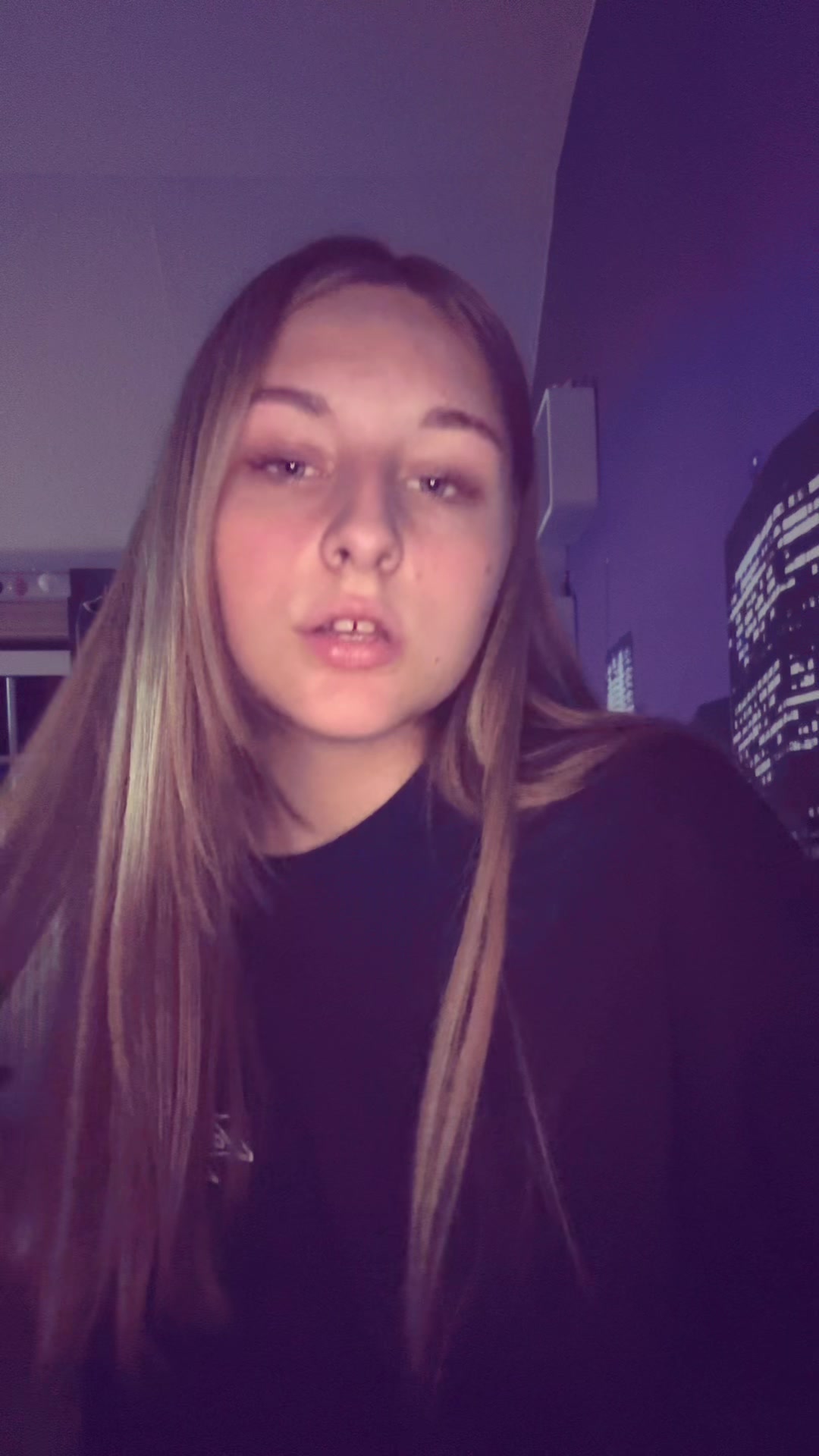 @Leonie👾