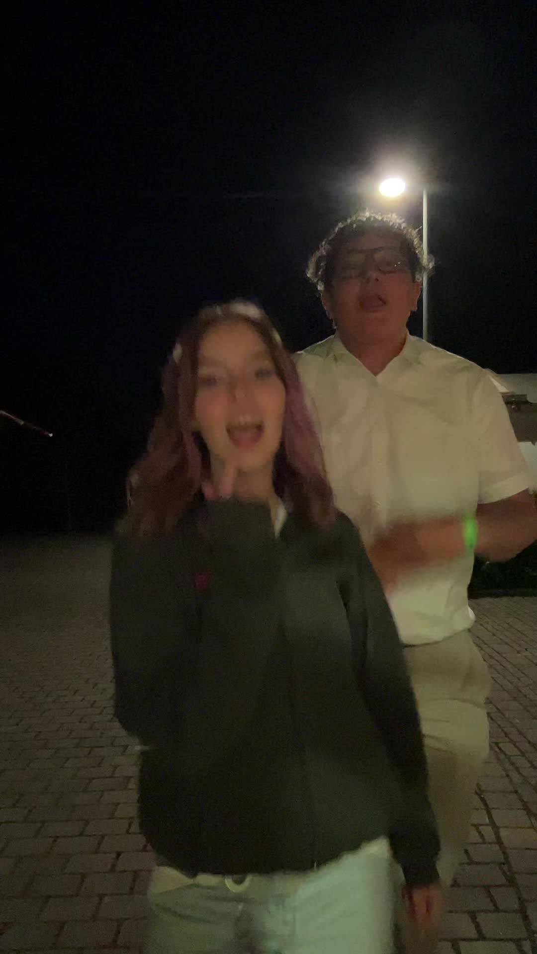 @Elina