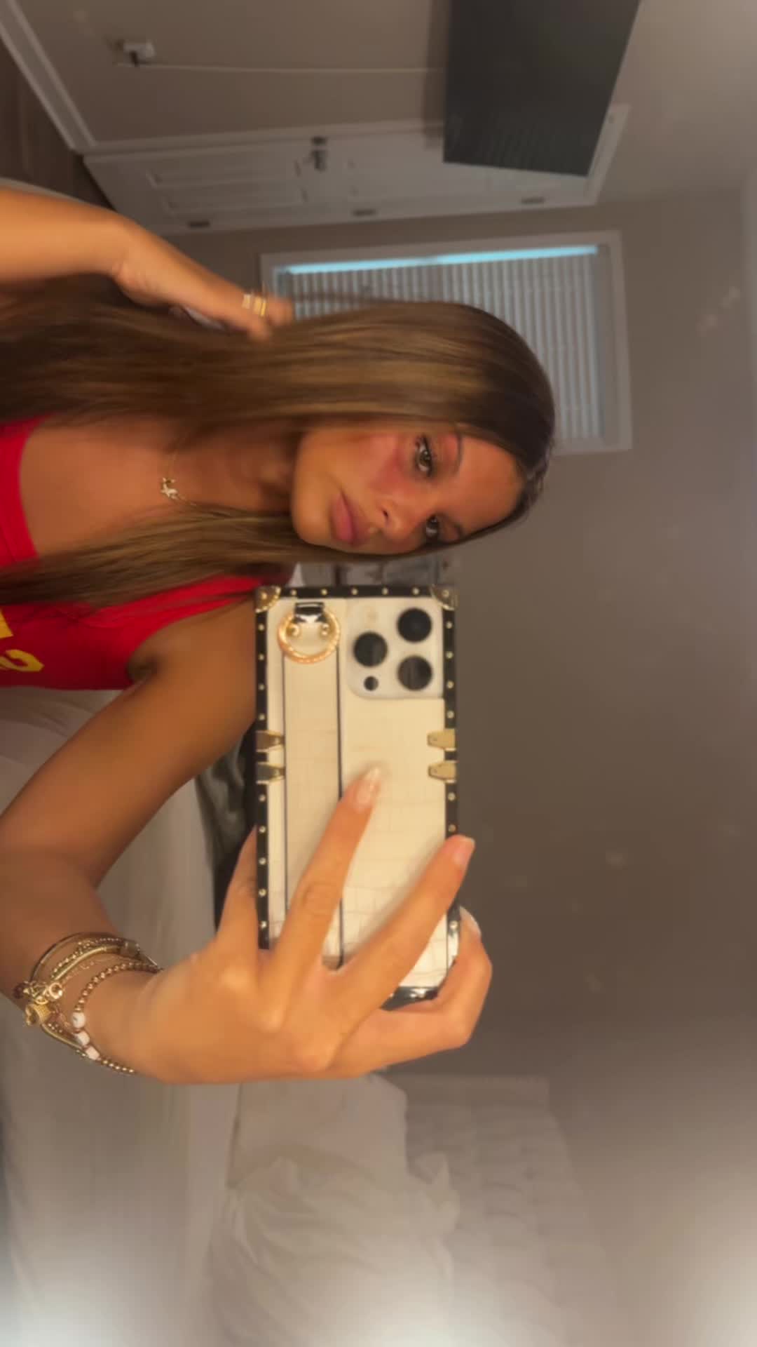 @isabella lupo