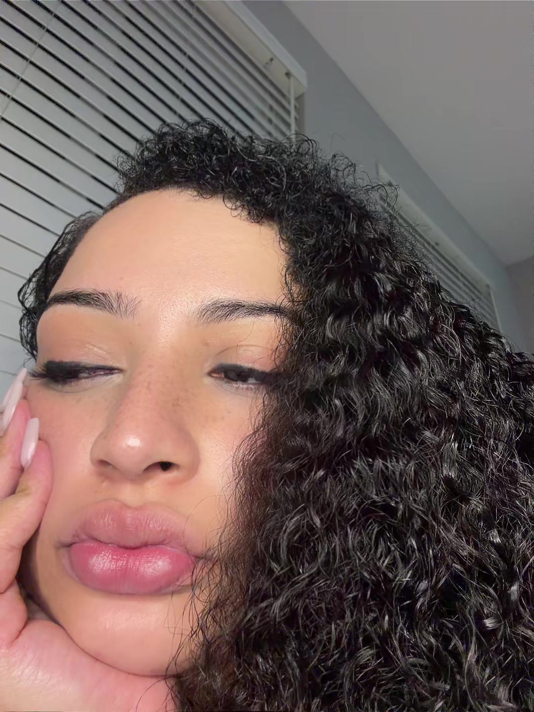 @honey, esq. 👄