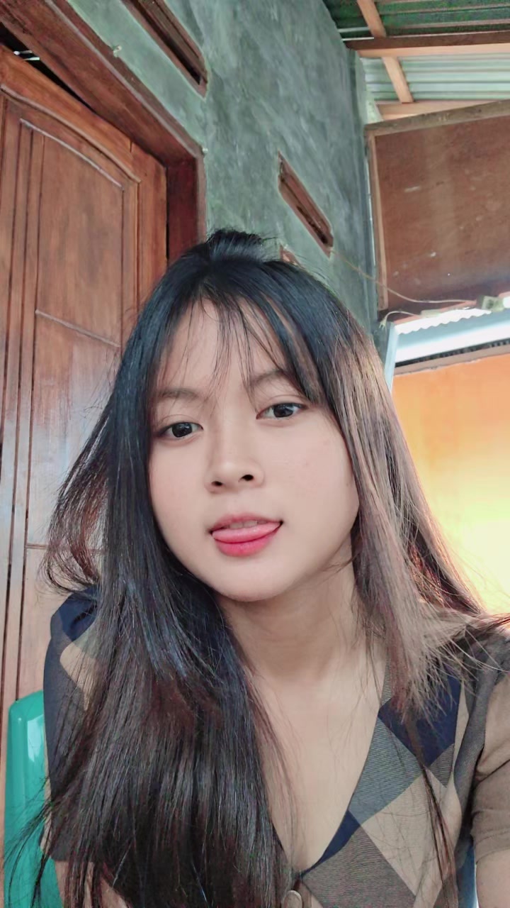 @𝐁T̸ | F L Y Y