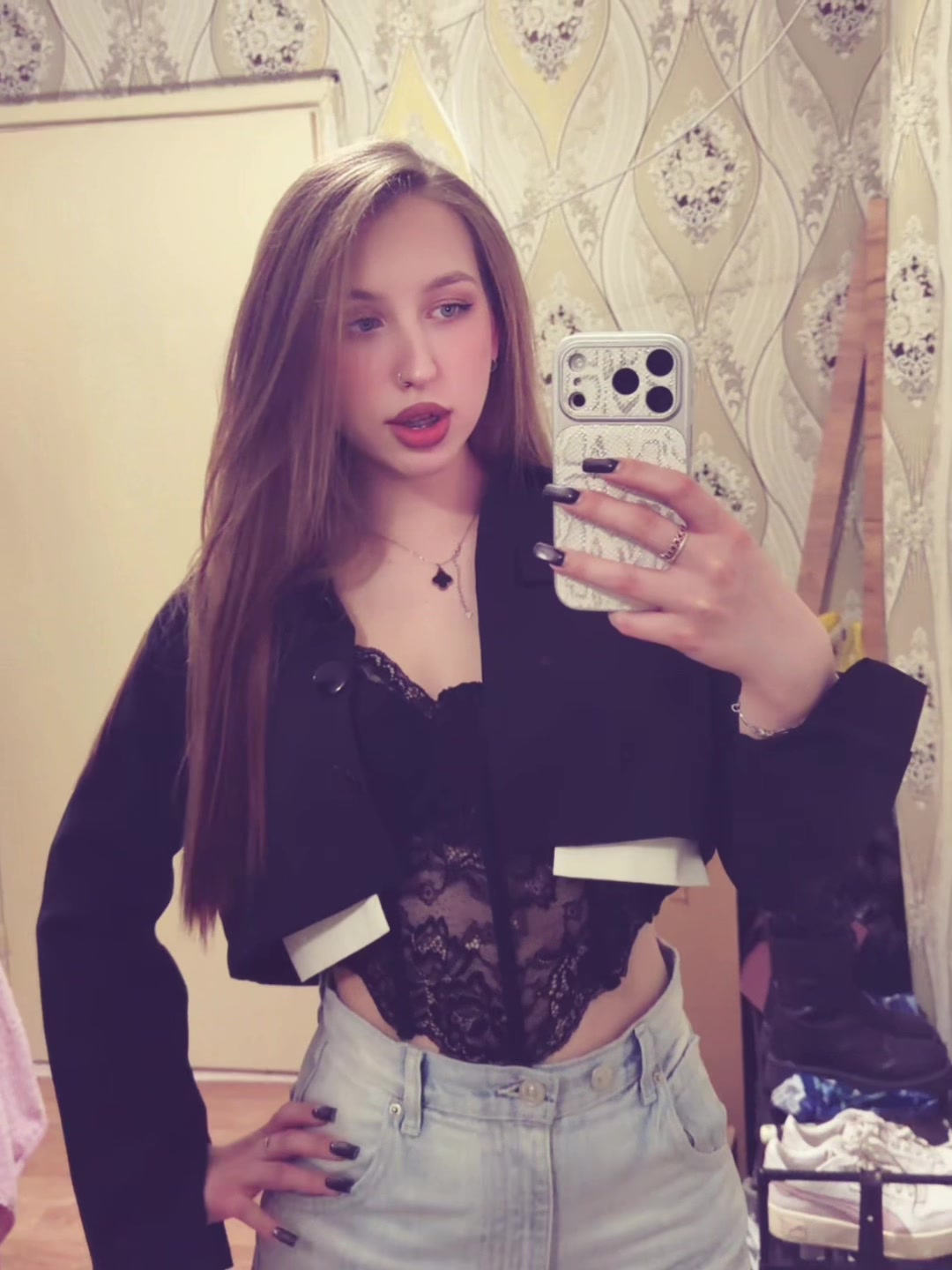 @🥰