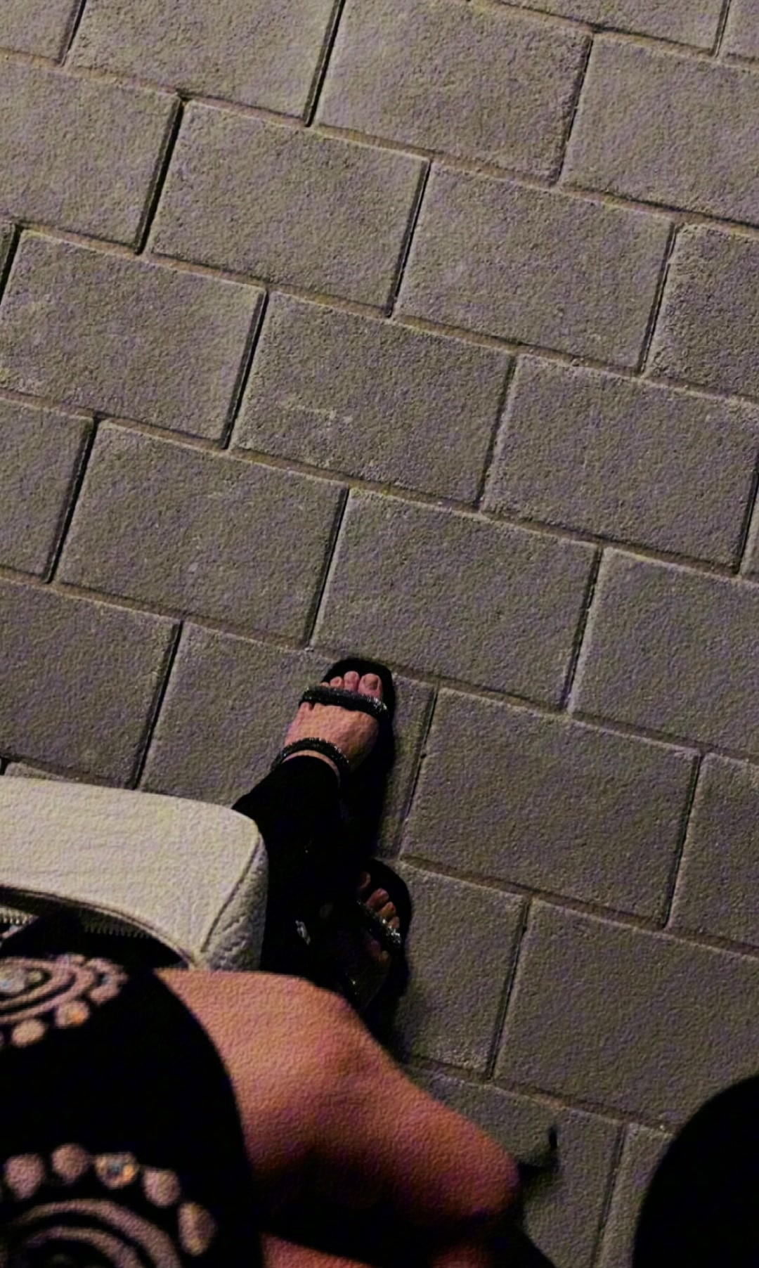@Azee_x95