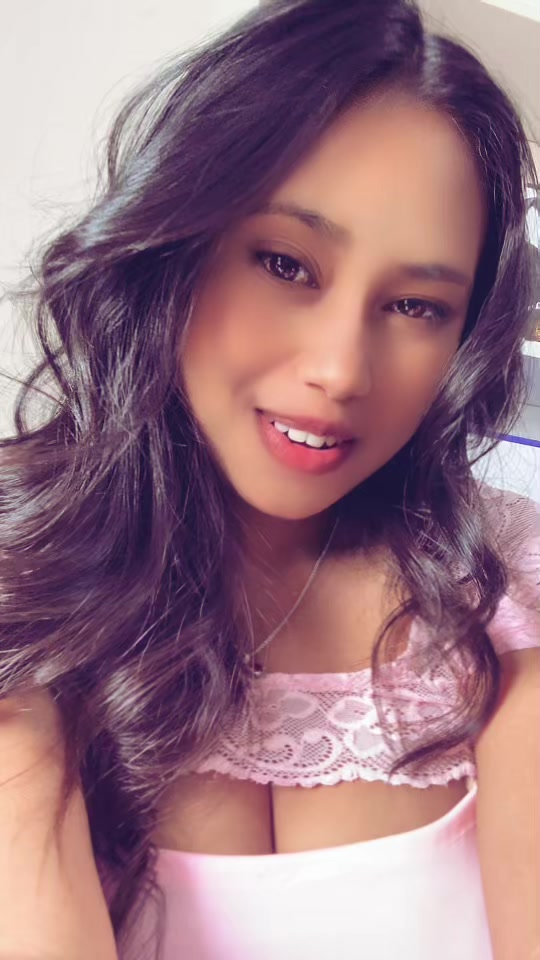 @𝒦ℴ𝓁ℴ𝒾𝓃𝒶 🍒