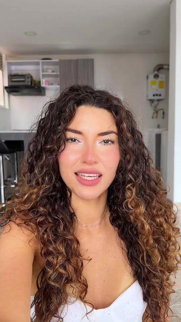 @Veronicanelangi