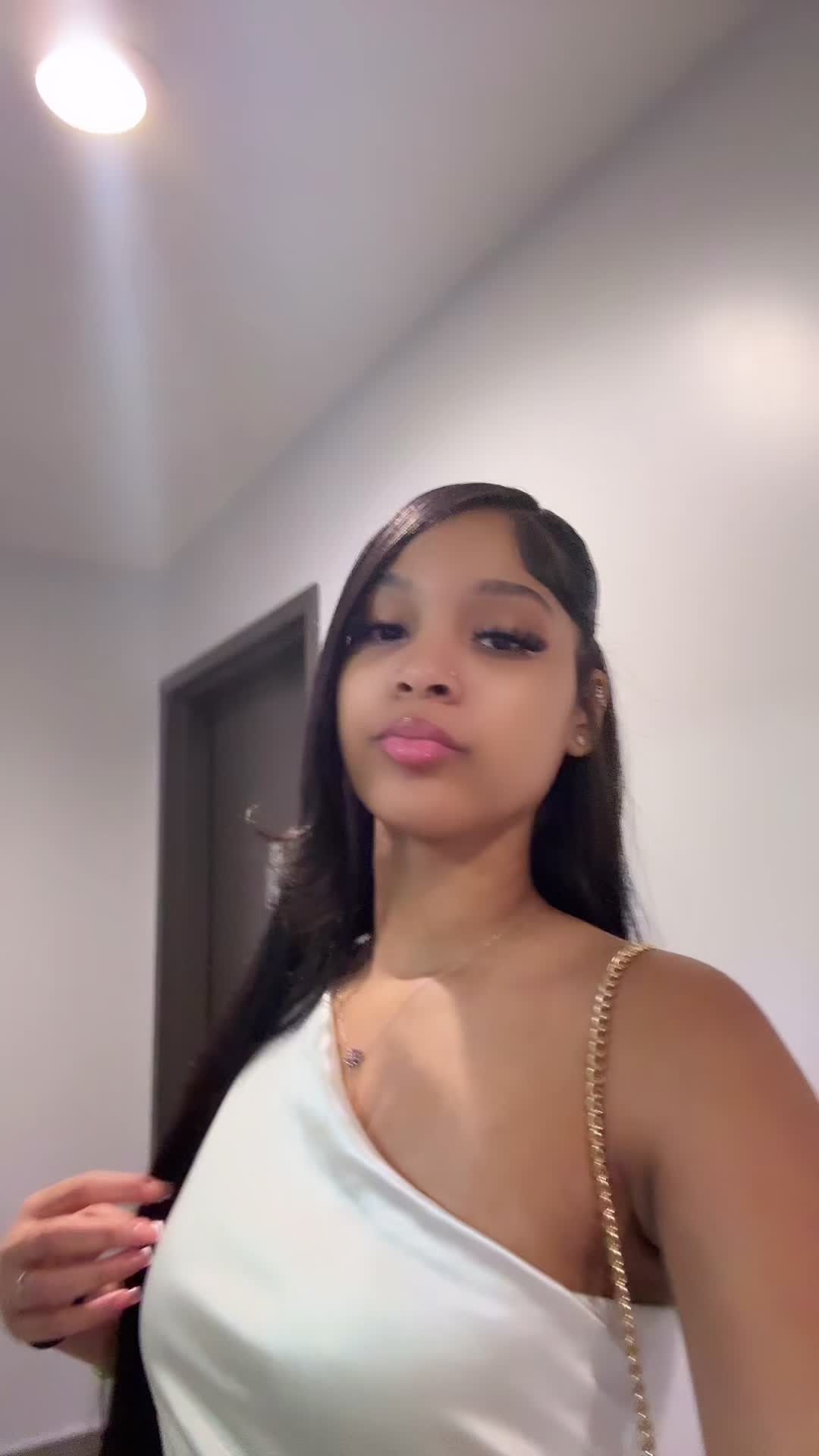 @LizzyB💚