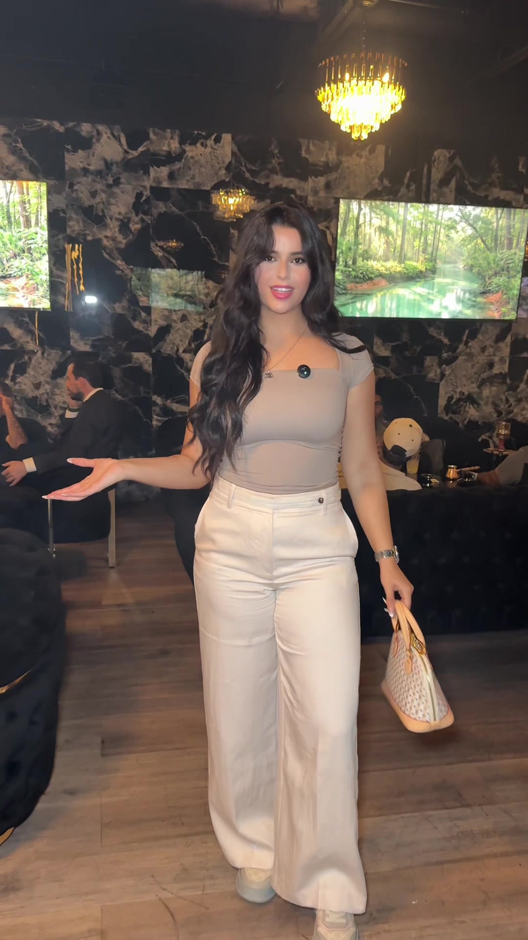 @Lara 💎