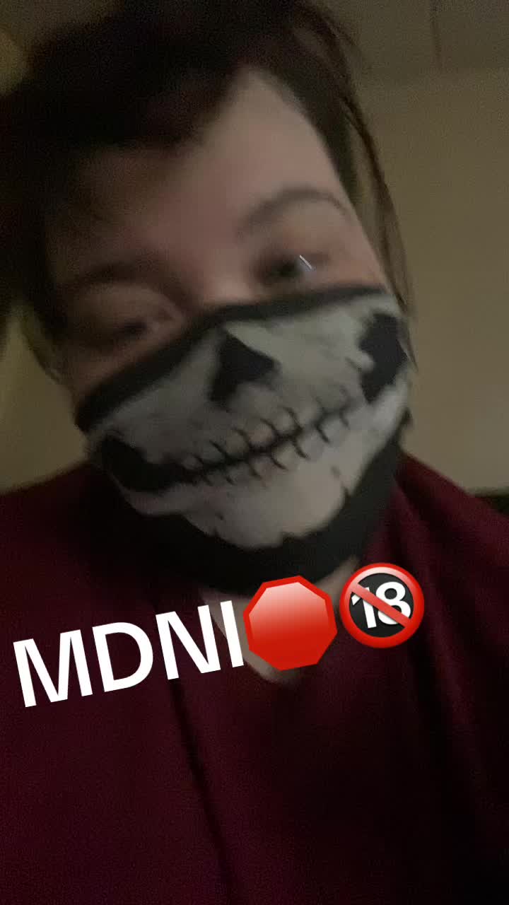 @lilmasked girl420
