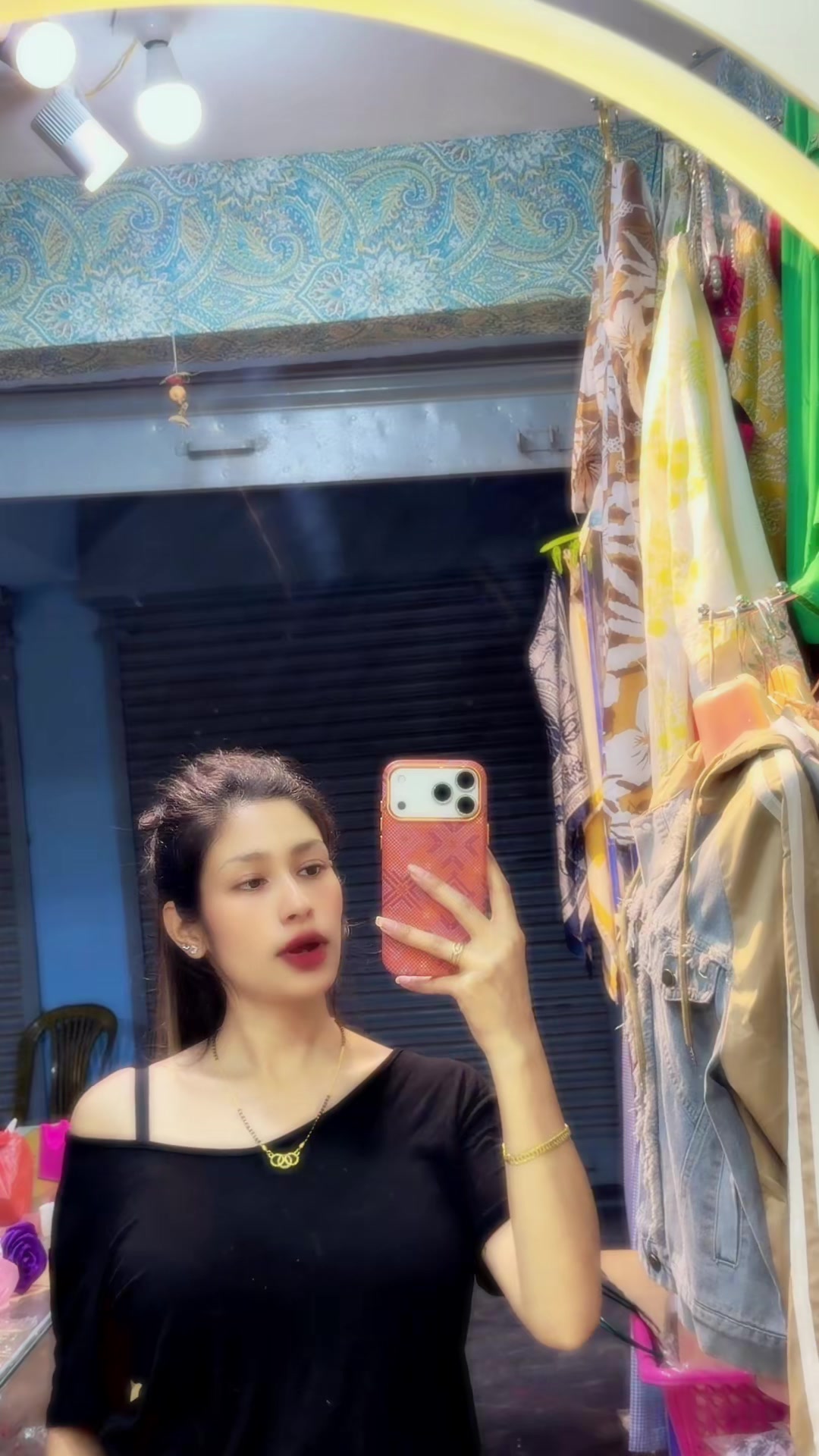 @🖤