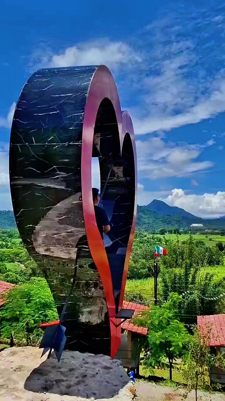 @Luis Del Pilar