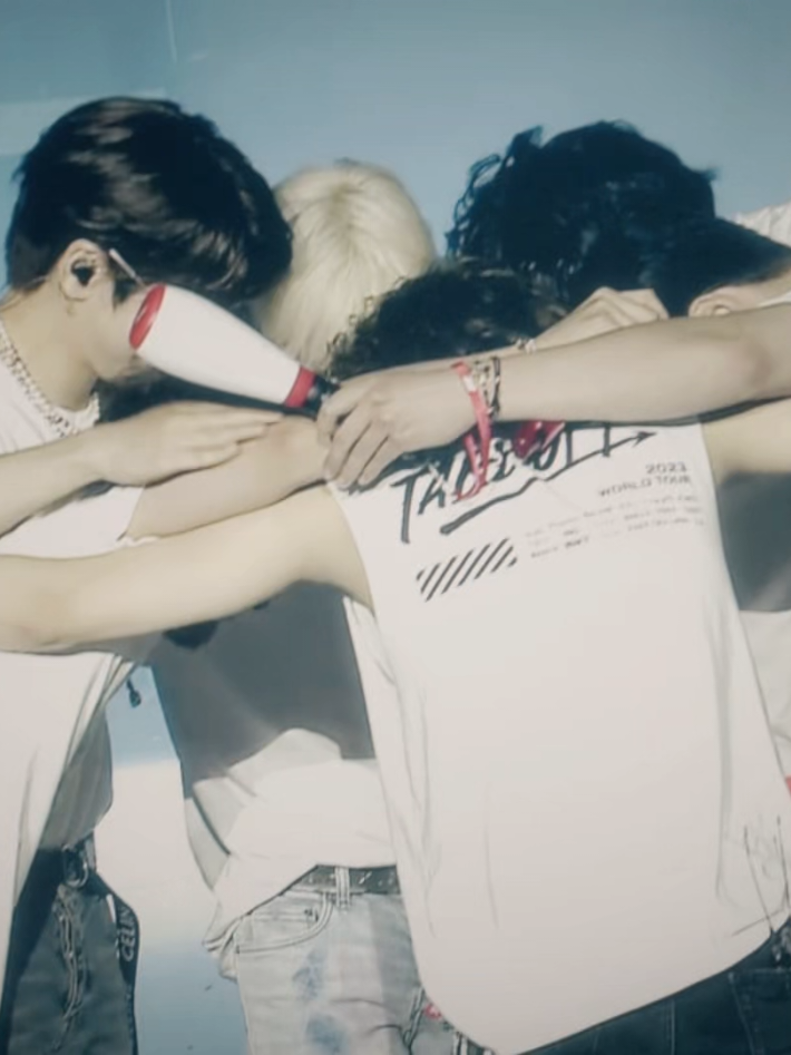 @iKONICS CLUB