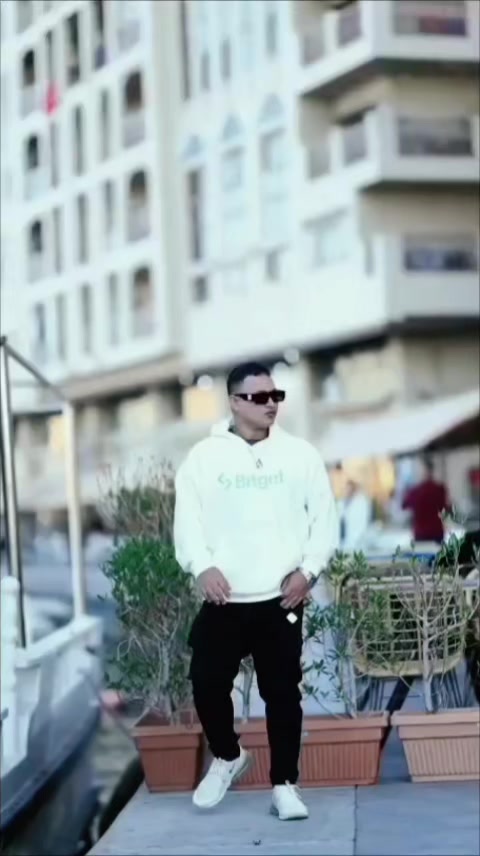 @❤🇳🇵king is back40🇦🇪🤘...