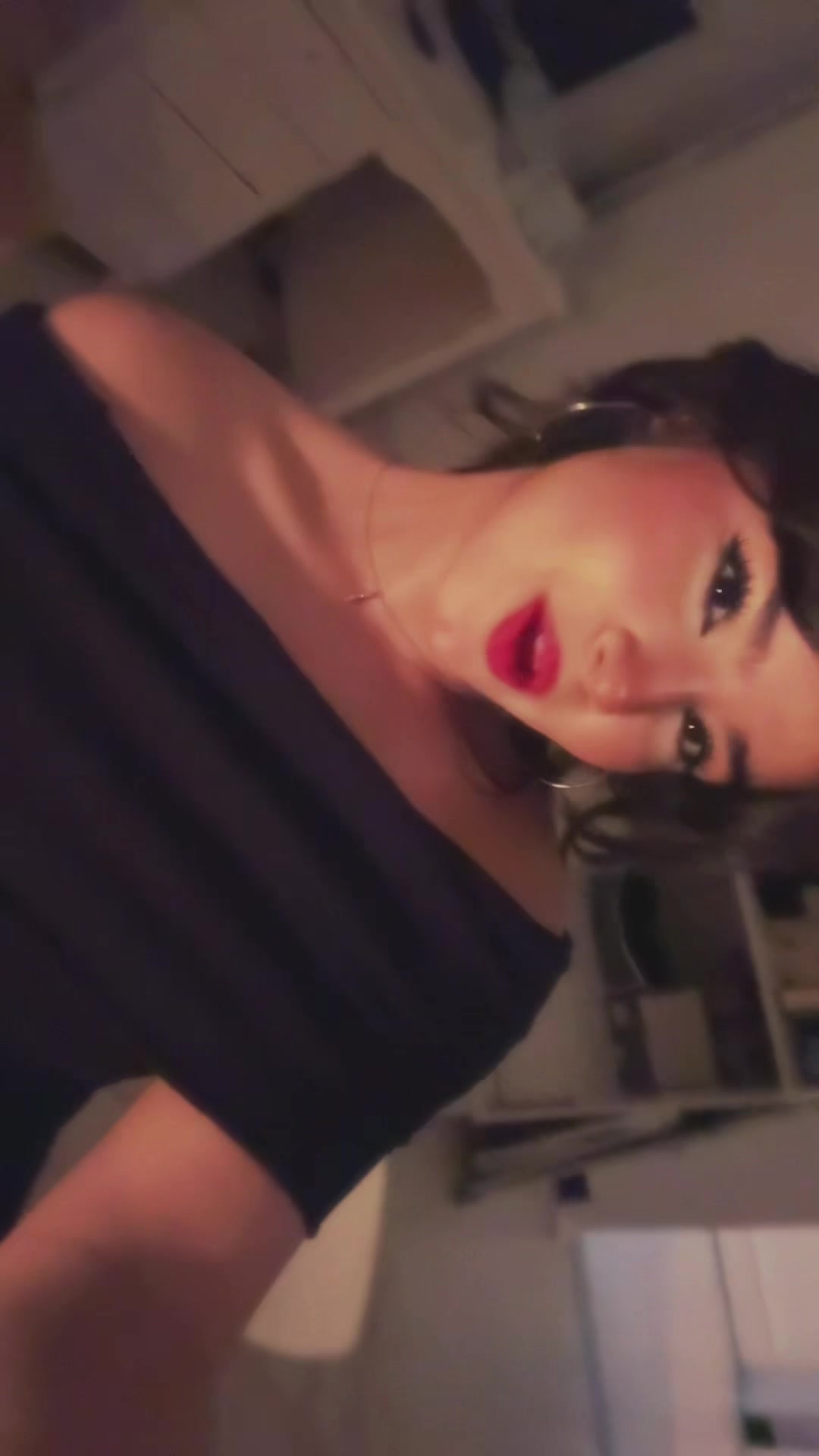 @🥀