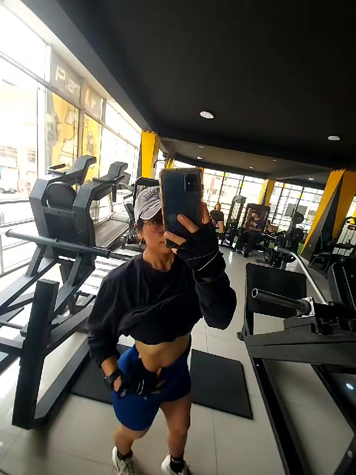 @roz 🩷