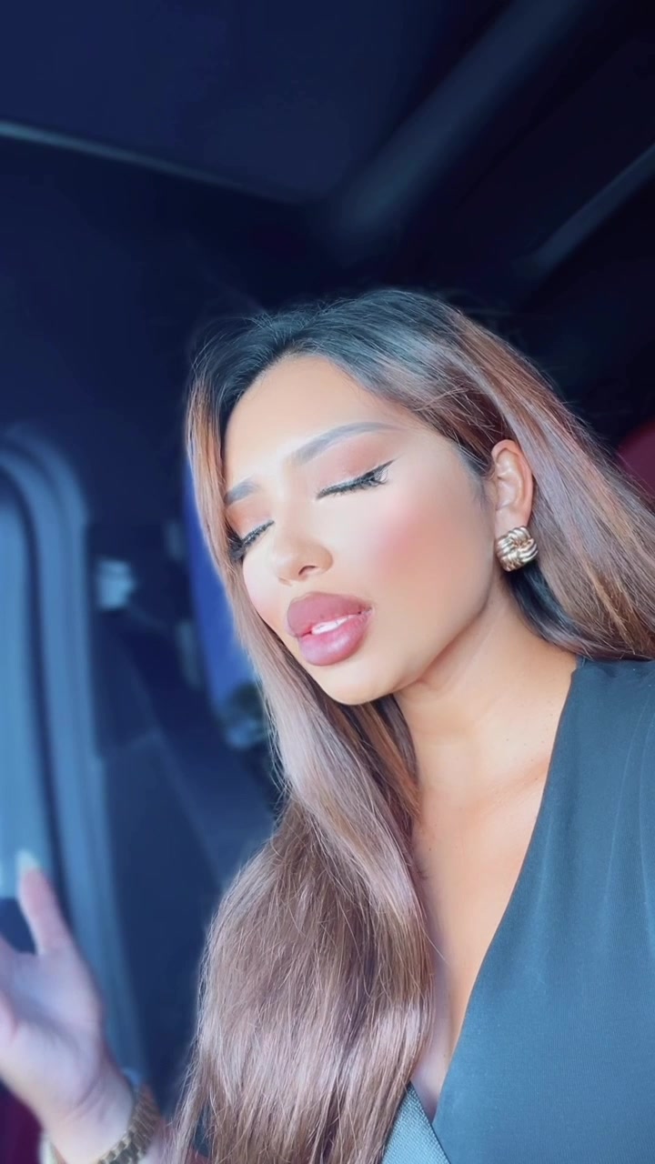 @Vee🖤