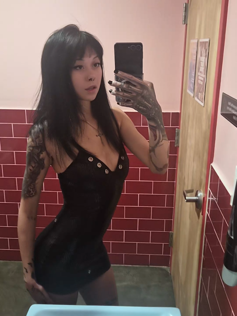 @🥷