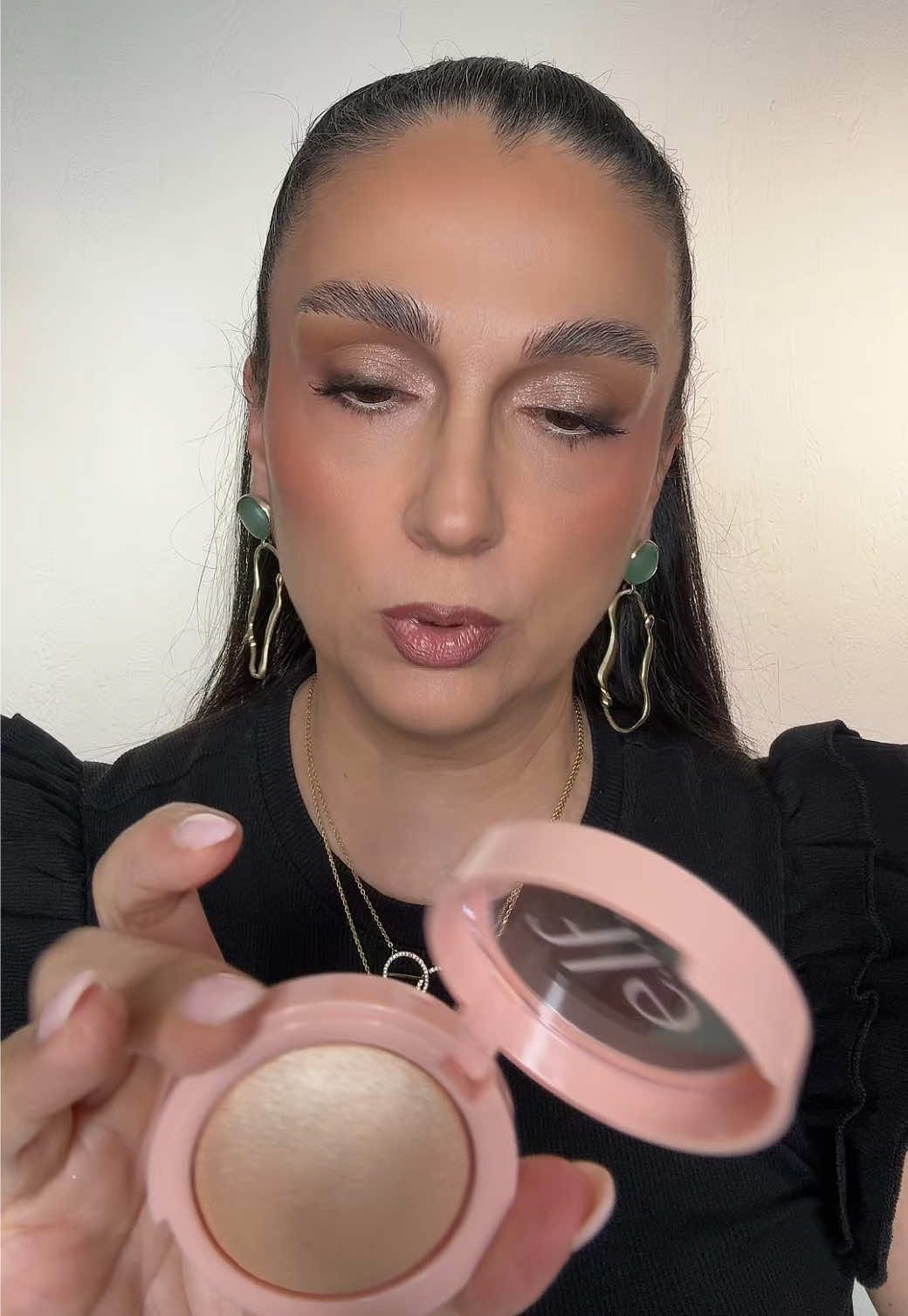 @Stavroula.p.mua