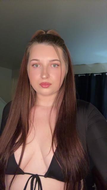 @Hayleigh rose🥀