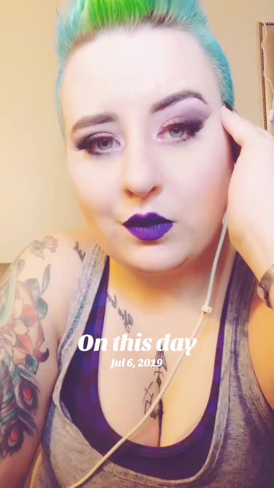 @GlamHarley