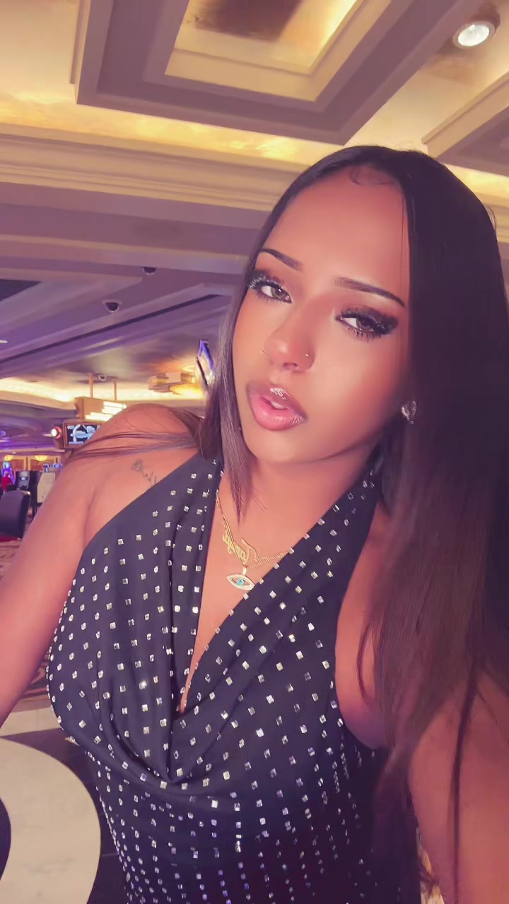 @Nia306
