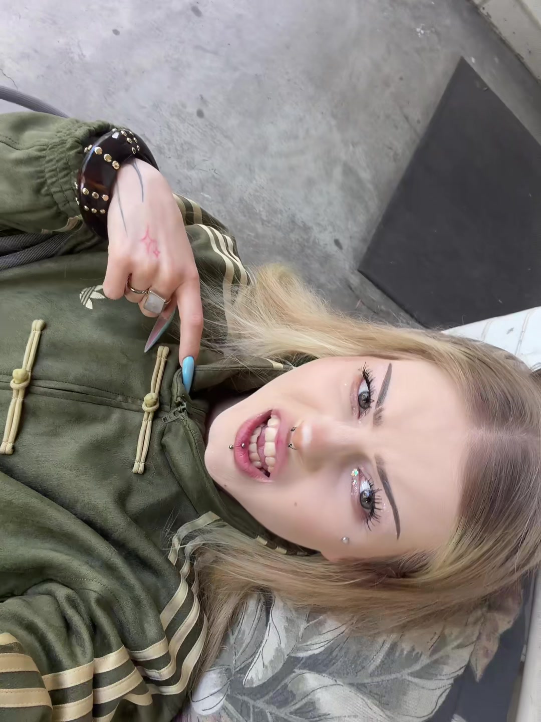 @катя вайб