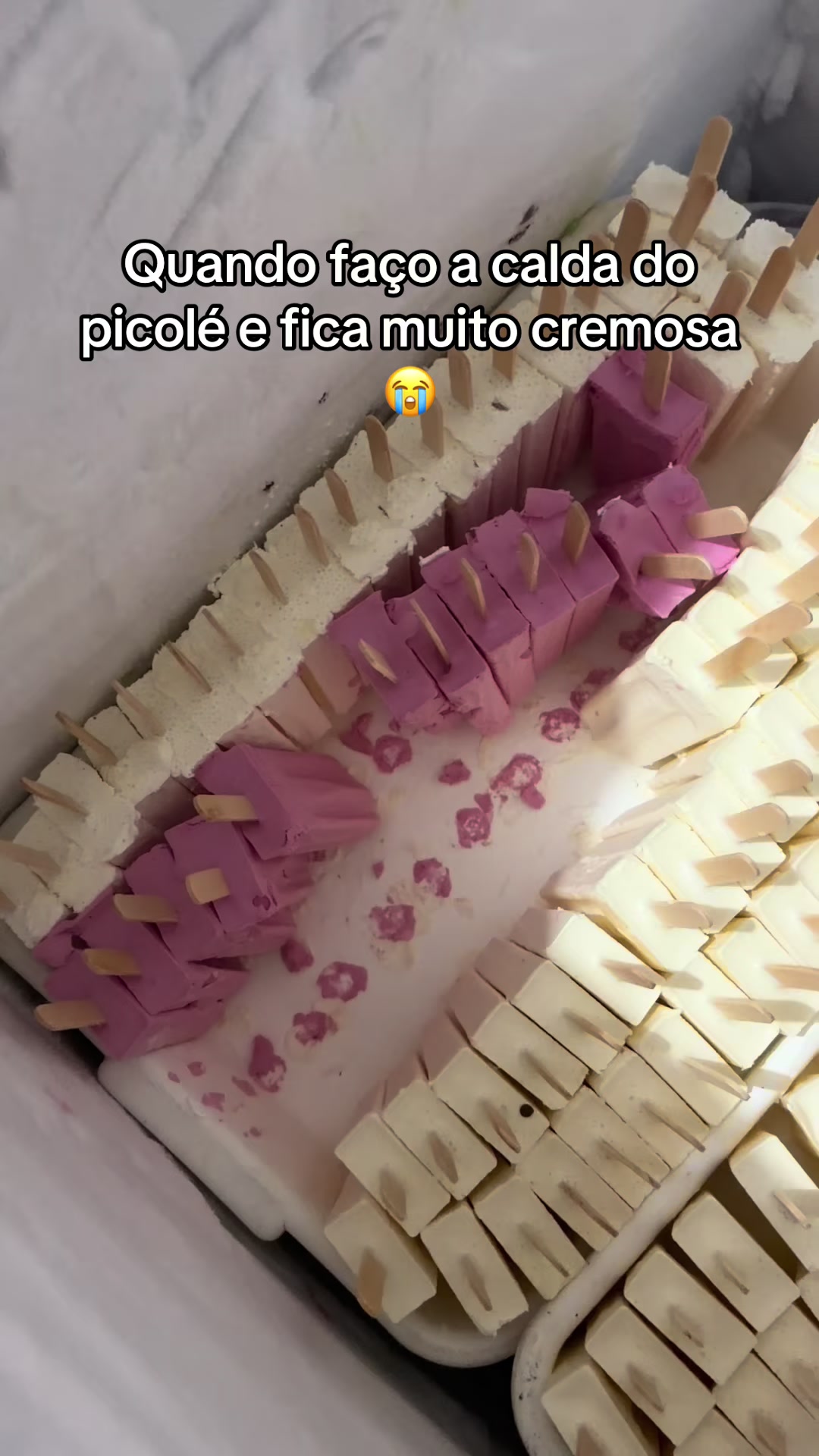 @claudianemarinho03