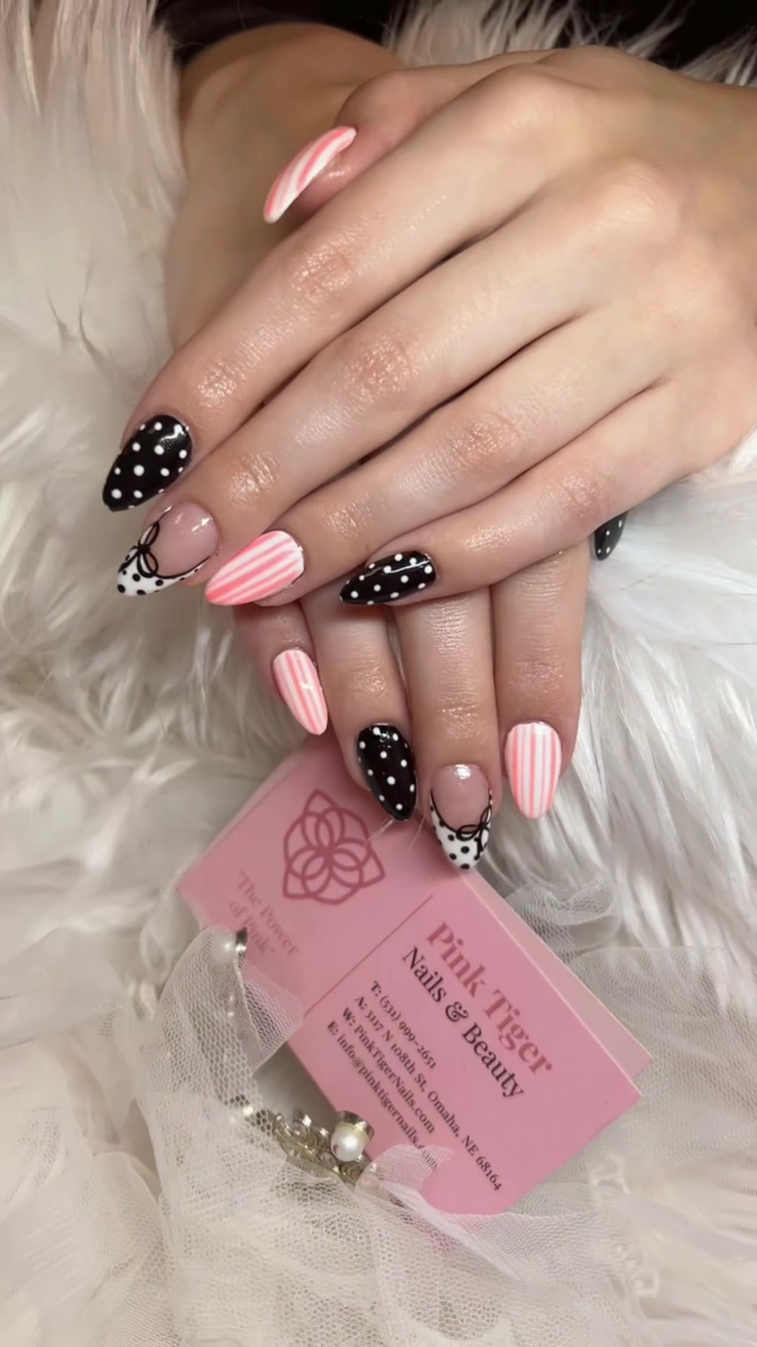 @PinkTigerNailsBeauty