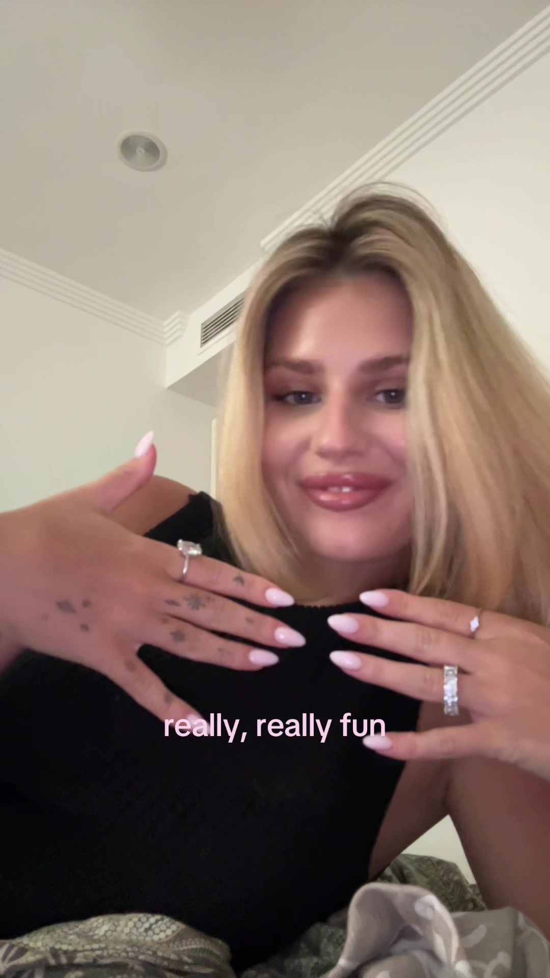 @HL