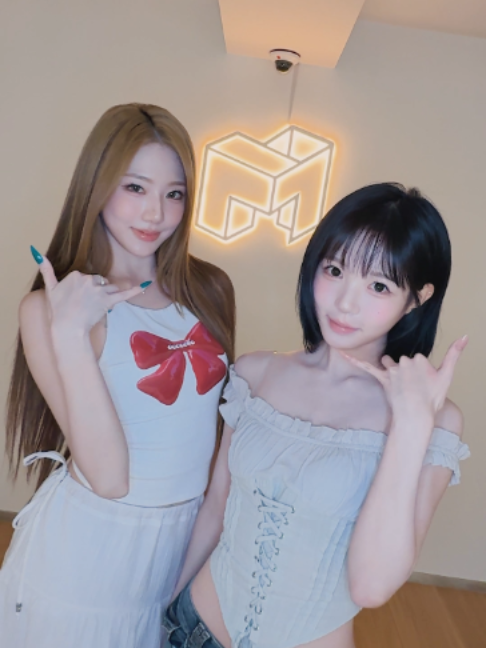 @tripleS