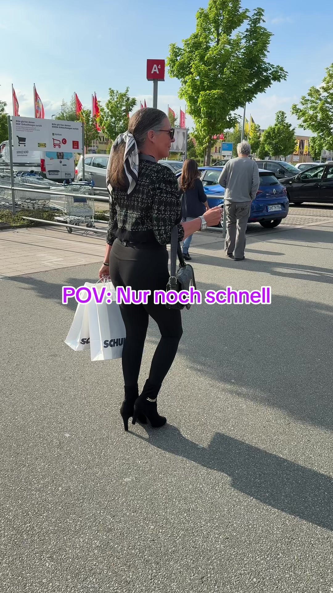 @Carla Lagerfeld