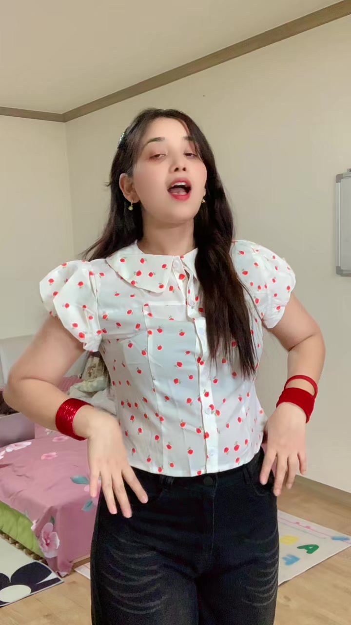 @Binitaa ᥫ᭡🥰