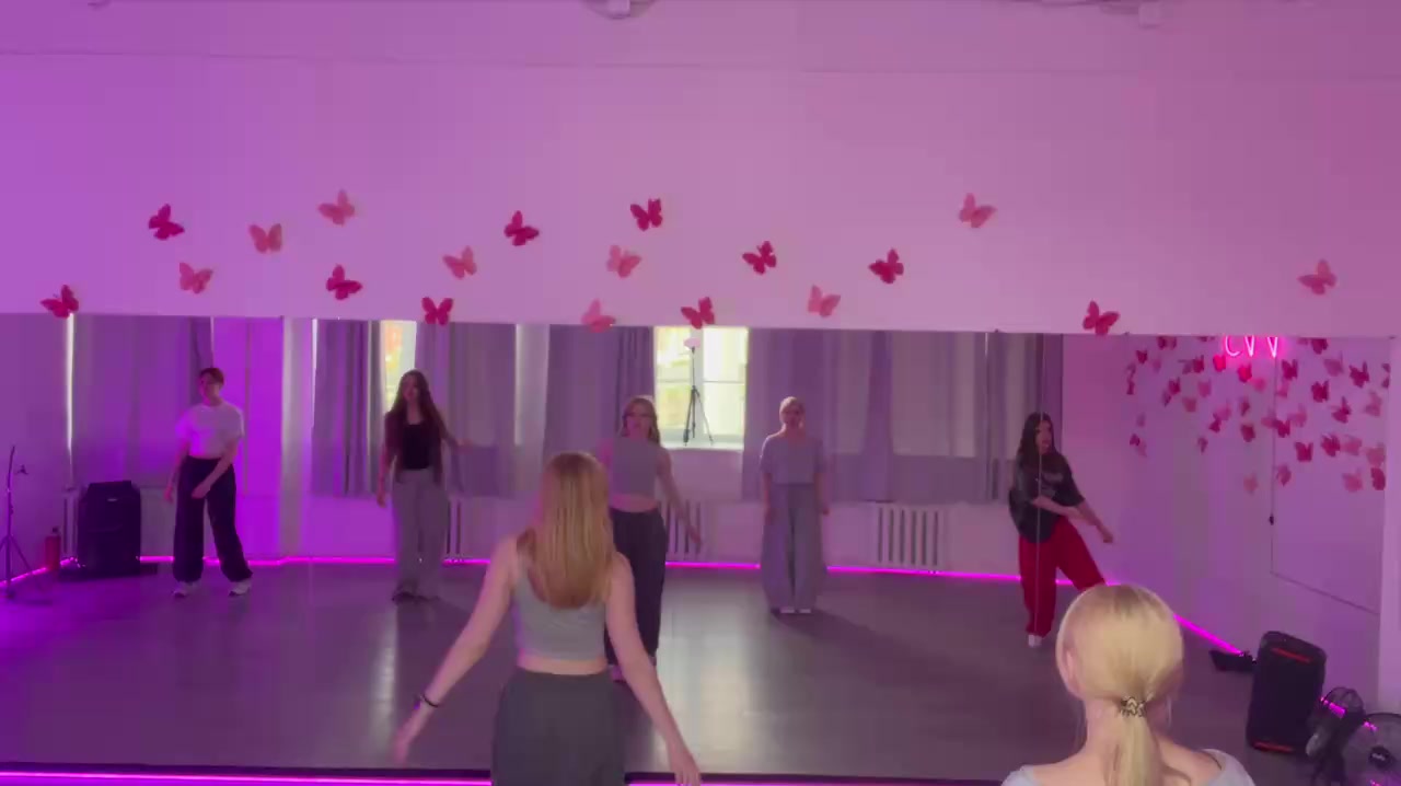 @VVS DANCE STUDIO